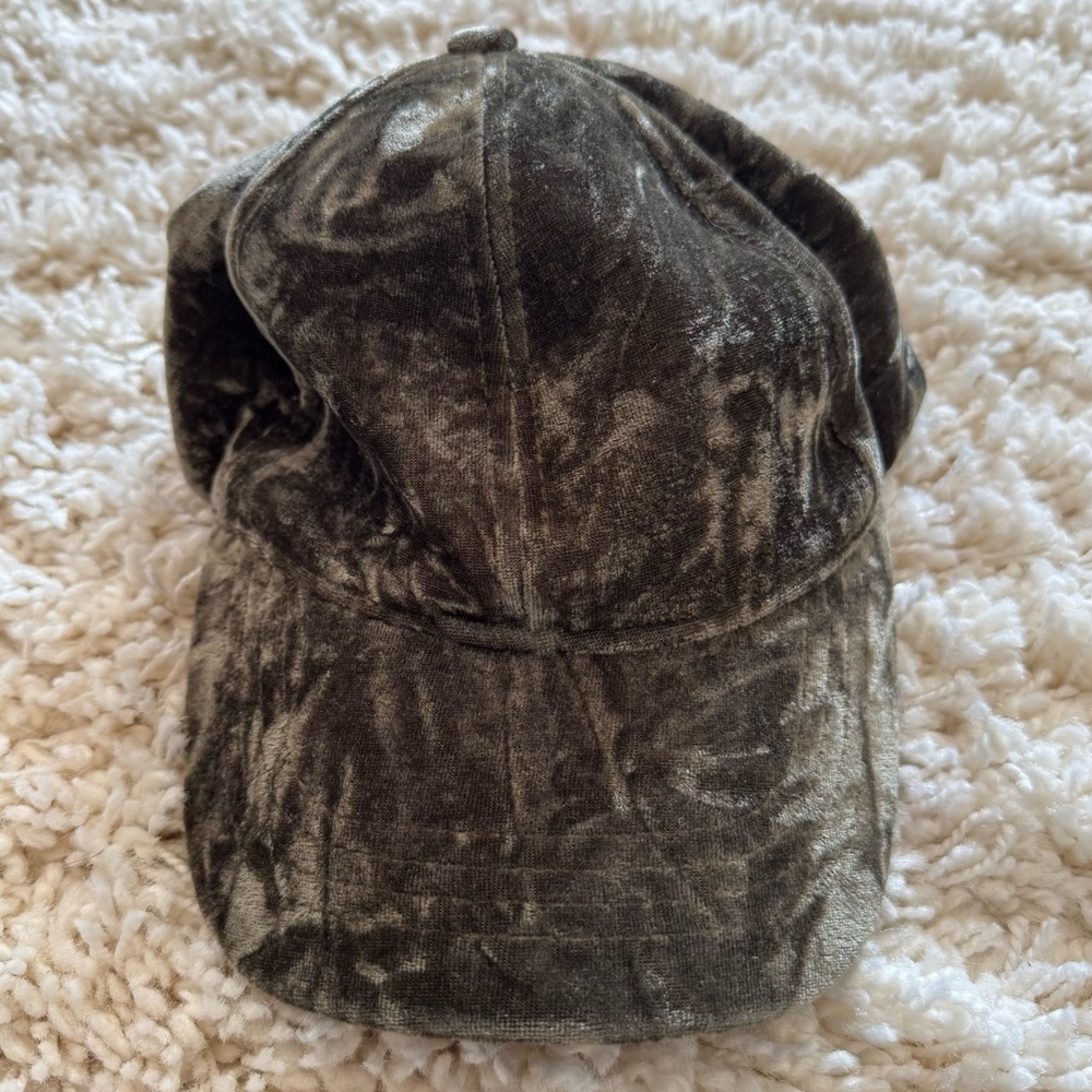 BCBGeneration Crushed Velvet Hat Lace Back, Green